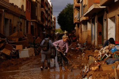 İspanya'da şiddetli yağış ve sel Girona'yı vurdu