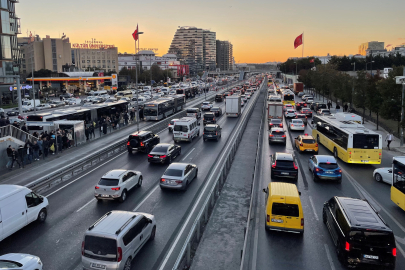 İstanbul trafiğinde 'ara tatil' yoğunluğu