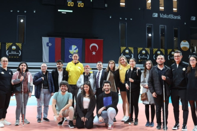 VakıfBank Spor Kulübü, görme engellilere voleybol deneyimi yaşattı