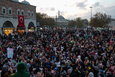 İstanbul'da Filistin İnisiyatifi'nden İsrail'i protesto yürüyüşü