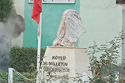 İzmir'de Atatürk büstüne saldıran şahıs tutuklandı!