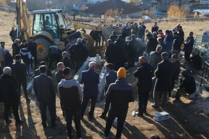 Burdur'da kazada ölen Hasret, son yolculuğuna uğurlandı