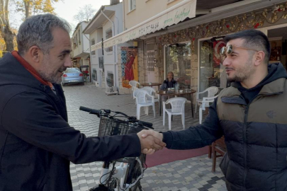 Bursa'da takasın böylesi! Ipone ile motosikletini takas etti, 10 gün de bedava kavurma yiyecek