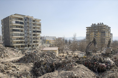 Depremde 111 kişiye mezar olmuştu: Ebrar Sitesi davasında yargılama sürdürüldü