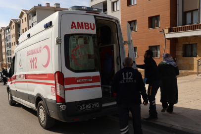 Kadın vahşeti bitmiyor! Önce kız arkadaşını yaraladı sonra intihar girişiminde bulundu