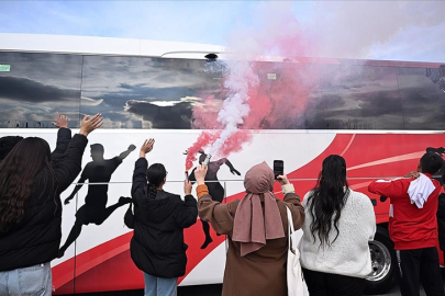 A Milli Futbol Takımı, Karadağ'a gitti