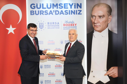  Başkan Kahveci, Bursa Büyükşehir Belediye Başkanı Bozbey'i ziyaret etti