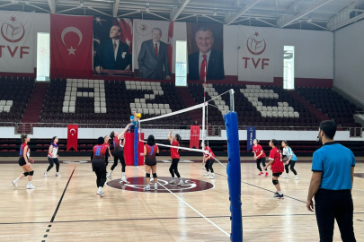 Yıldız Kız Yerel Lig’de şampiyon Elazığ Voleybol Akademi oldu