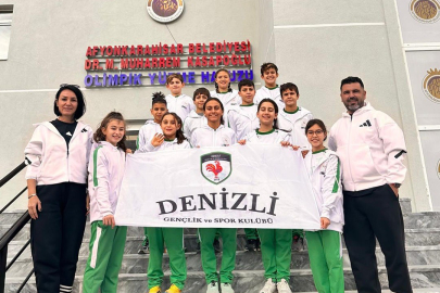 Denizlili yüzücüler Afyon'dan zaferle döndü