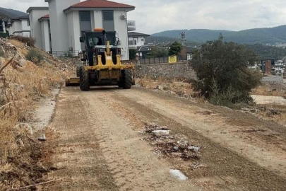 Didim'de sağanak yağıştan sonra zarar gören yollar onarıldı