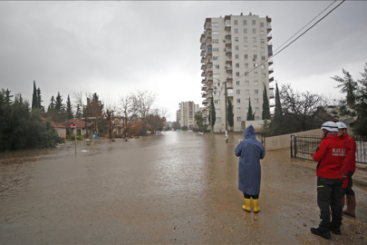 Antalya'nın 6 ilçesinde eğitime bir gün ara