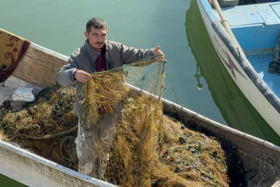 Eğirdir Gölü'nde sular çekildi; balıkçılar isyan etti