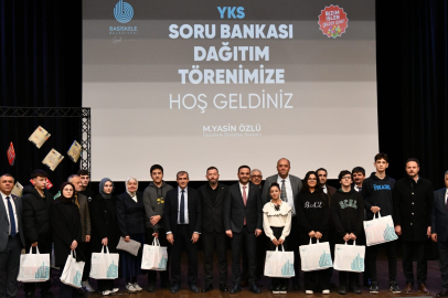 YKS'ye hazırlanan öğrencilere soru bankası seti desteği