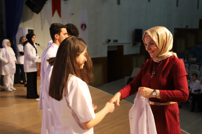 FÜ’de beyaz önlük giyme töreni düzenlendi