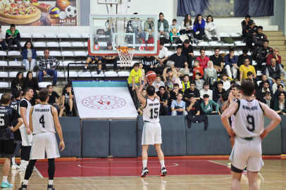 Sakarya Büyükşehir basket takımı İstanbul ekibini ağırlıyor