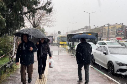 Bursa'nın merkezi beyaza büründü