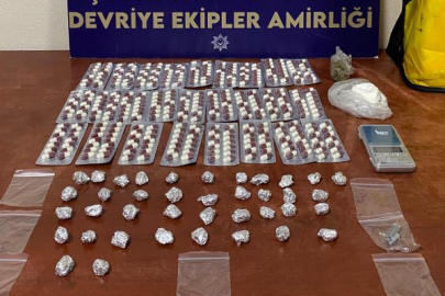 Elindeki uyuşturucuyu çöpe atan çocuk, polisten kaçamadı