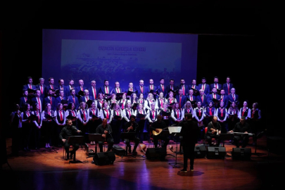 Erzincan Kardeşlik Korosu, ilk il dışı konserini İstanbul'da verdi