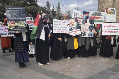 Hekim ve sağlık çalışanları, Gazze'de tıbbi koridor açılması talebiyle yürüdü