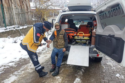 Amasya'da yaylada mahsur kalan vatandaşı acil sağlık ekibi kurtardı