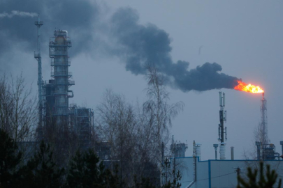 İngiltere, Rusya'nın petrol gelirlerini hedef alan yeni yaptırımlar açıkladı