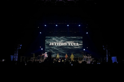 Jethro Tull İstanbul'da müzikseverlerle buluştu