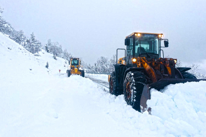 Kahramanmaraş'ta 199 köy yolu ulaşıma kapandı