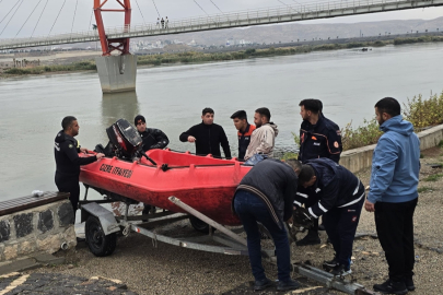 Kaybolan genç Dicle Nehri'nde aranıyor