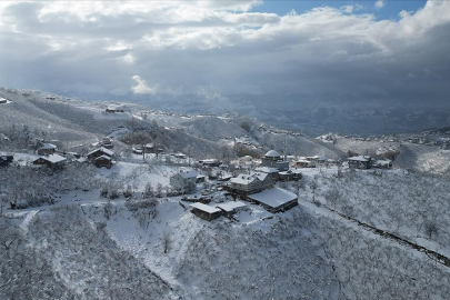 Keremali Dağı beyaz örtüyle kaplandı