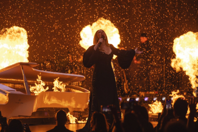 Ünlü şarkıcı Adele son konserini verdi