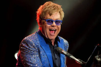 Elton John müziği bırakmak zorunda kaldı