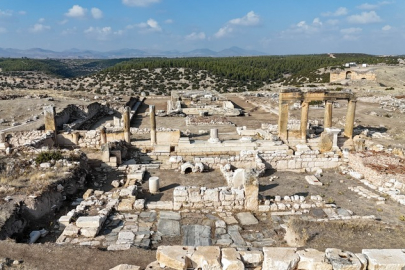 Uşak'ta imparator Hadrianus'a ithafen yazıt bulundu