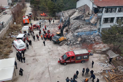 Eskişehir’de deprem tatbikatı gerçeği aratmadı