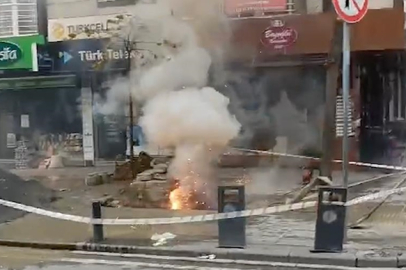 İstanbul'da belediye çalışması sırasında yer altındaki elektrik kabloları koptu!