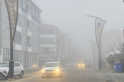 Konya’nın Kulu ilçesinde yoğun sis etkili oluyor