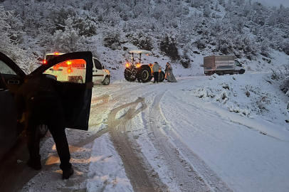 Siirt'in 3 ilçesinde kar yağışı etkili oldu