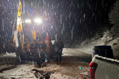 Siirt'te karda mahsur kalanlar kurtarıldı