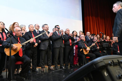 Eskişehirli öğretmenlerden 'Öğretmenler Günü'ne özel konser