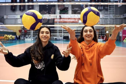 Milli voleybolcular Elif Şahin ve Saliha Şahin, 'İyilik Elçileri' oldu