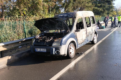 Kocaeli'de seyir halindeki aracın kalorifer motorundan yangın çıktı