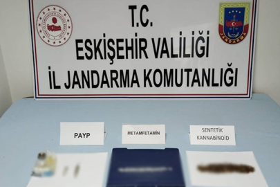 Ankara'dan Eskişehir'e uyuşturucu getiren şahıslar yakalandı