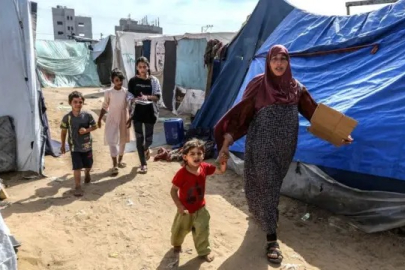 Filistinli kanser hastası kadın, bölgedeki tıbbi imkanların yetersiz olması sebebiyle ihtiyaç duyduğu tedaviye ulaşamıyor