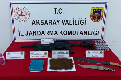 Jandarmadan uyuşturucu tacirine operasyon: Çok sayıda yasaklı madde ve eşya ele geçirildi