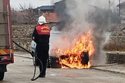 Tofaş araba yanarak kül oldu!