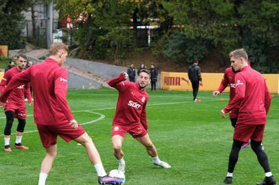 Galatasaray yönetimi, Sivasspor maçı öncesi yapılan antrenmana tam kadro katıldı