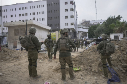 İsrail ordusu, Gazze’nin kuzeyindeki Kemal Advan Hastanesi’ni tamamen kuşattı