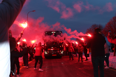 Galatasaray kafilesine Sivas'ta coşkulu karşılama