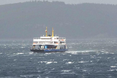 Kuzey Ege'de deniz ulaşımı fırtına nedeniyle iptal edildi