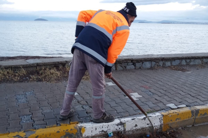 Balıkesir'de yağmurun ardından dip bucak temizlik yapıldı