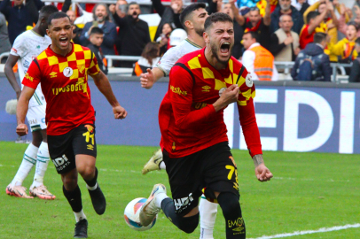 Göztepe forması giyen Romulo, etkili performansıyla öne çıkıyor